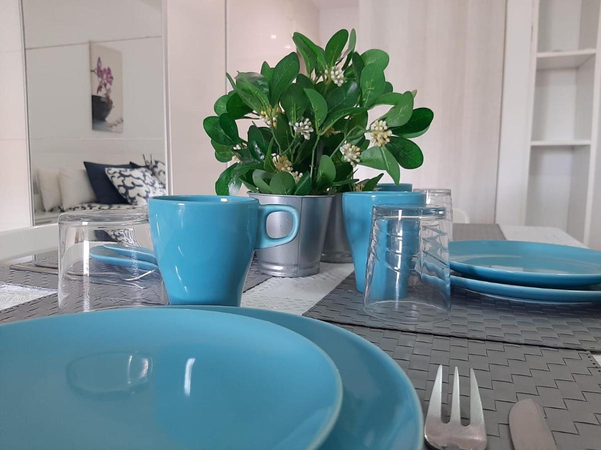 Encanto Costa Del Sol Benal Beach Monolocale Suite Vista Mare เบนัลมาเดนา ภายนอก รูปภาพ